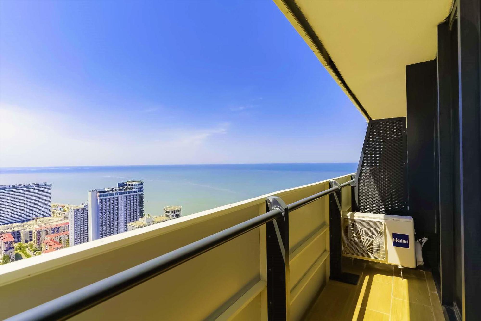 Orbi Twin Towers Aparthotel With Sea View Batumi Eksteriør billede