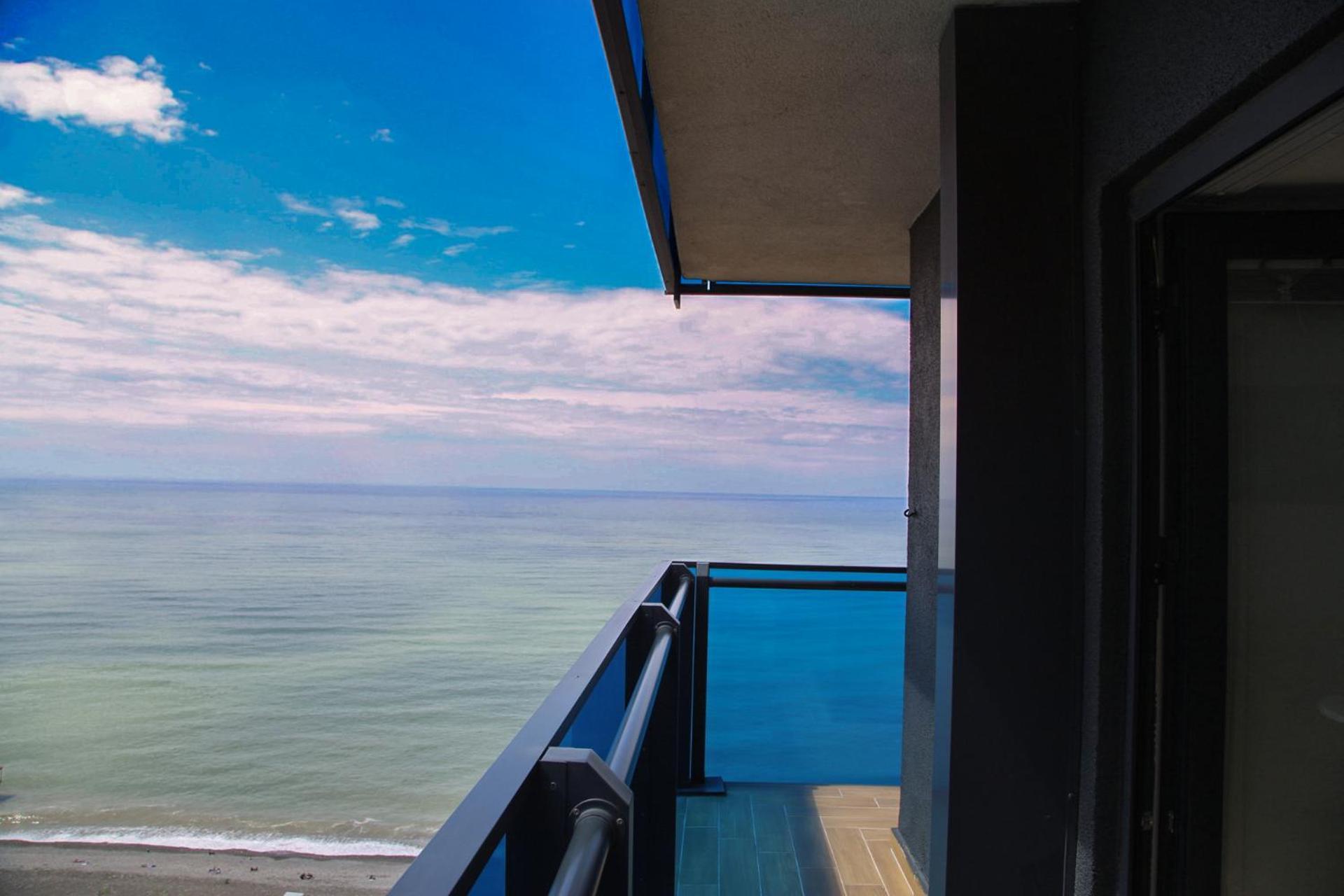 Orbi Twin Towers Aparthotel With Sea View Batumi Eksteriør billede
